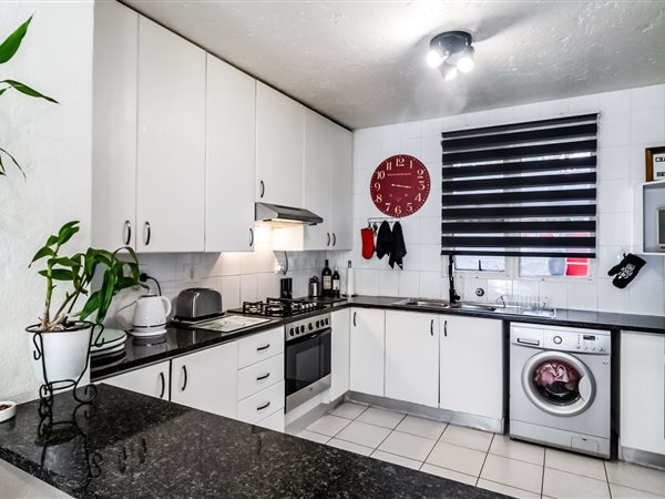 2 Bedroom House 2 Bedroom House