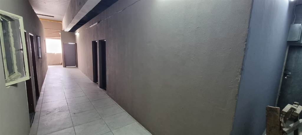 744  m² Commercial space in Jeppestown photo number 5