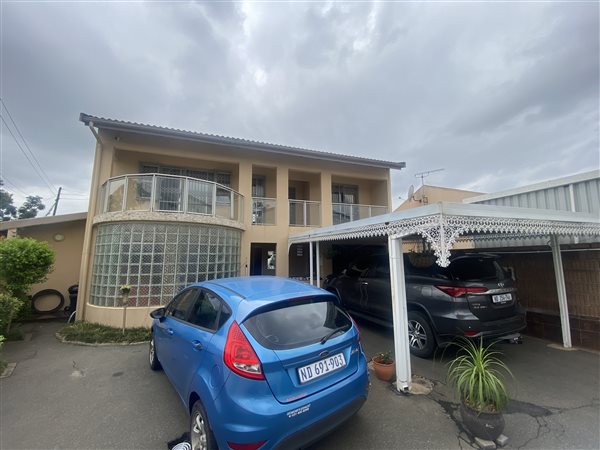 4 Bed House in Woodview