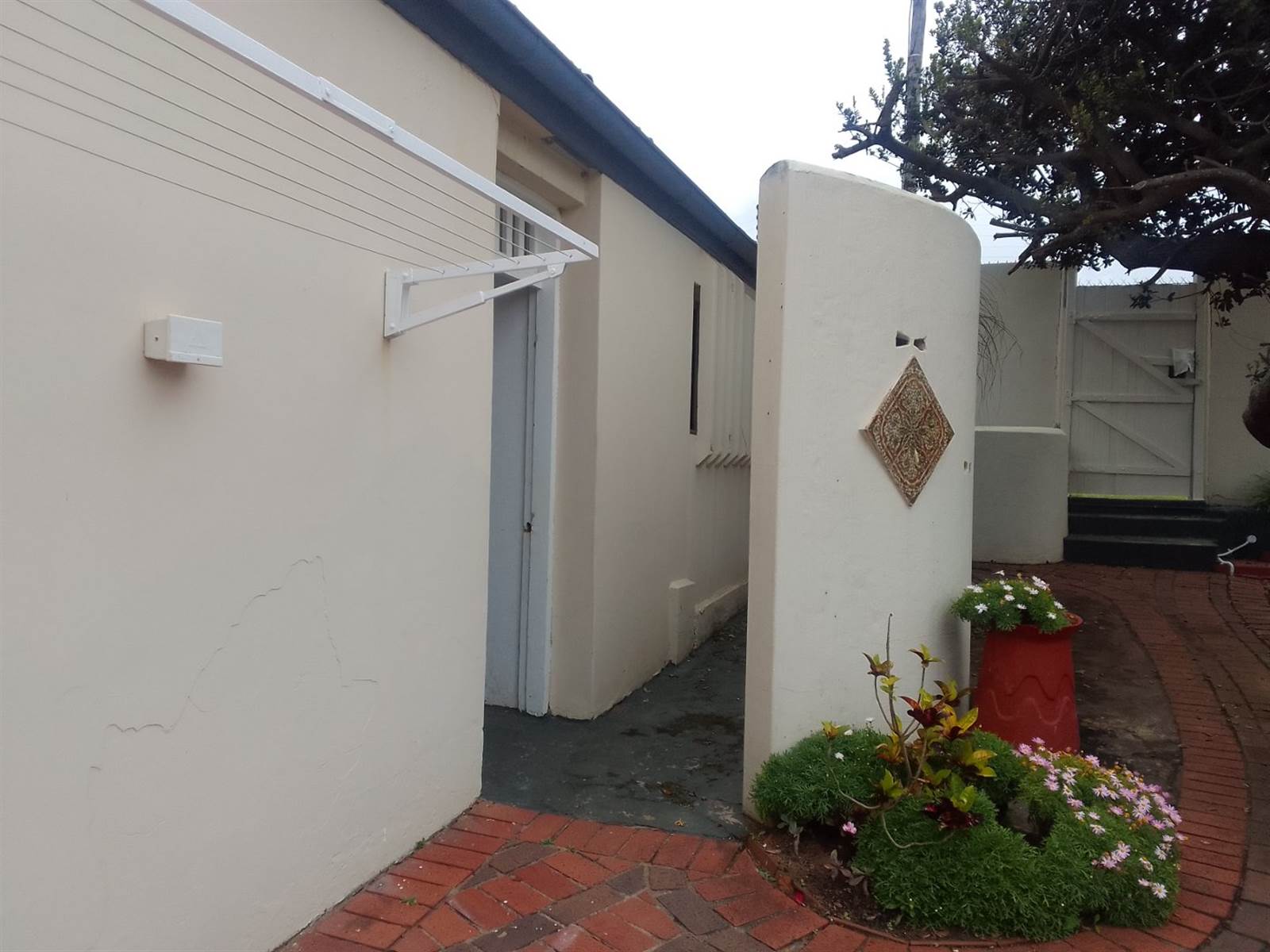 2 Bed Townhouse in Hibberdene photo number 29