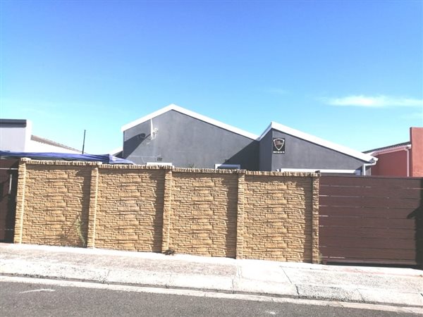 Strandfontein: Property And Houses To Rent