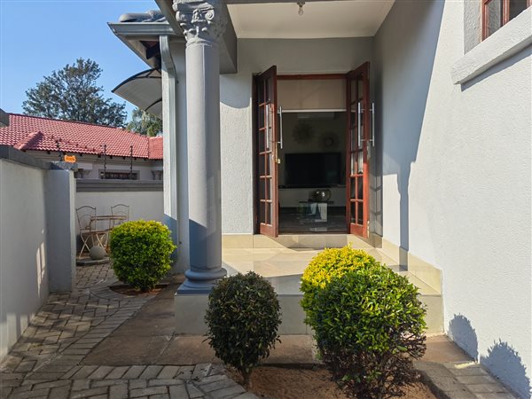 3 Bedroom House 3 Bedroom House