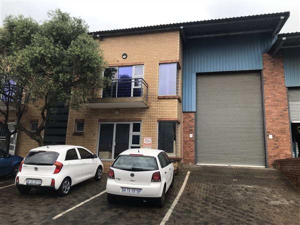 322  m² Industrial space in North Riding