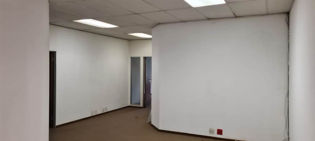 197  m² Office Space in Bedfordview photo number 8