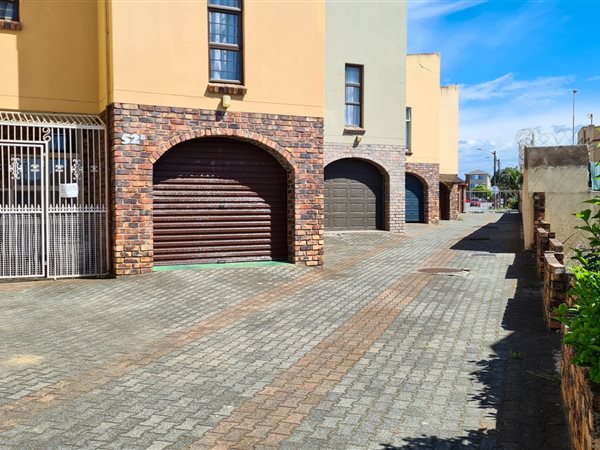 3 Bed Townhouse in Quigney