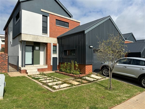 4 Bedroom House 4 Bedroom House