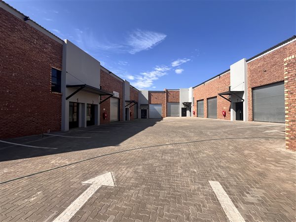 100  m² Commercial space