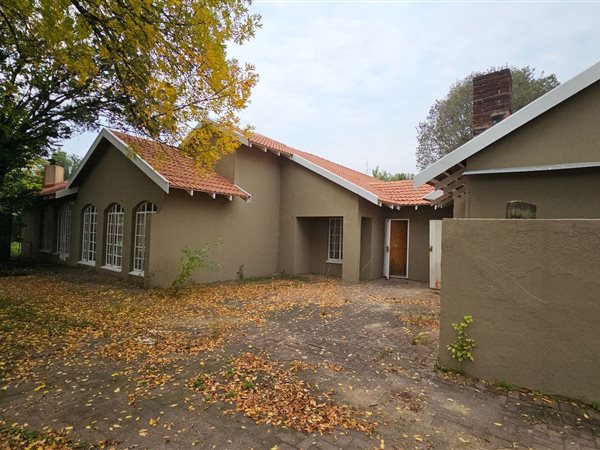 3 Bedroom House 3 Bedroom House