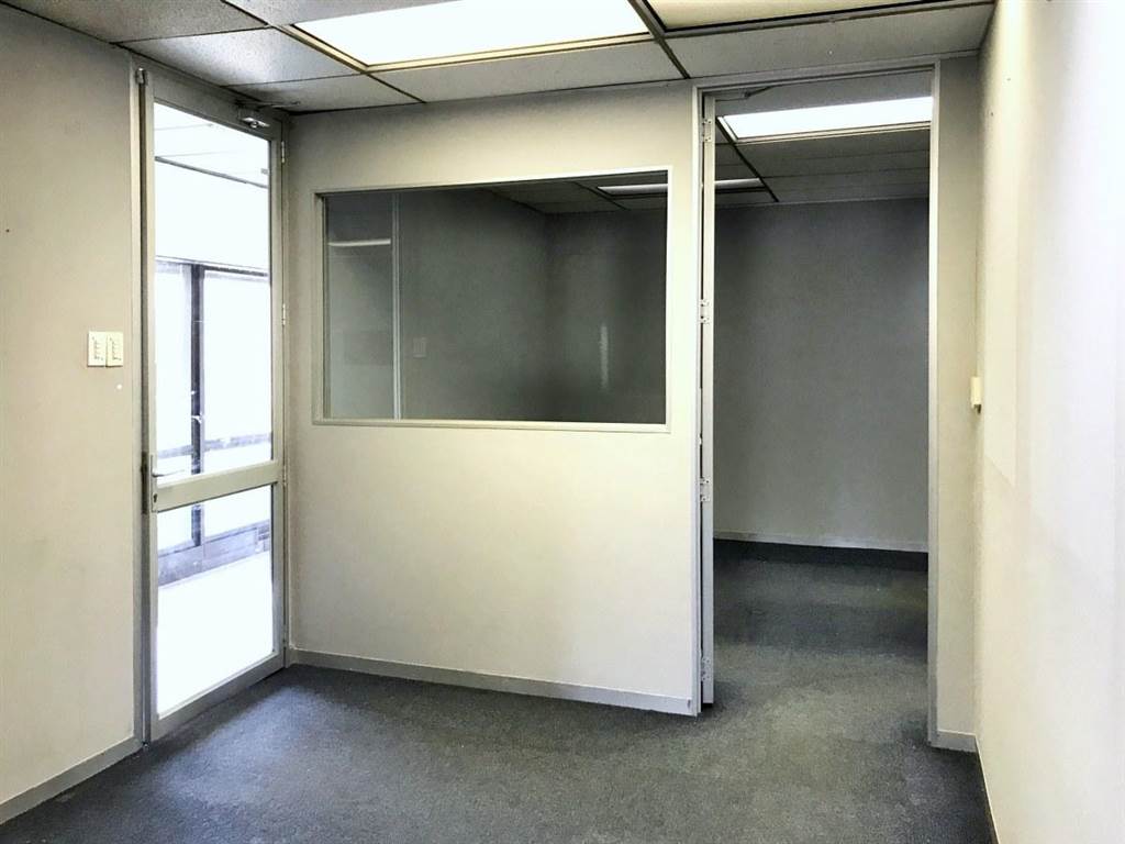 217  m² Office Space in Bedfordview photo number 9
