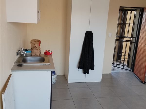 1 Bedroom House 1 Bedroom House