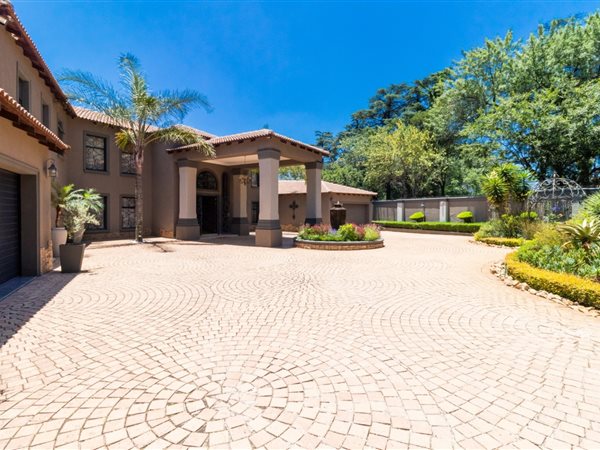 5 Bedroom House