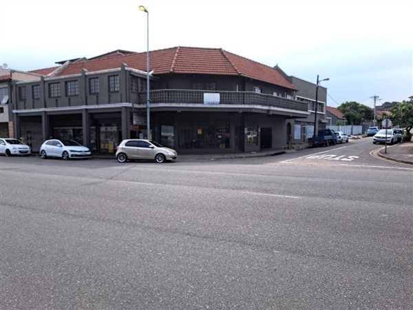 780  m² Commercial space