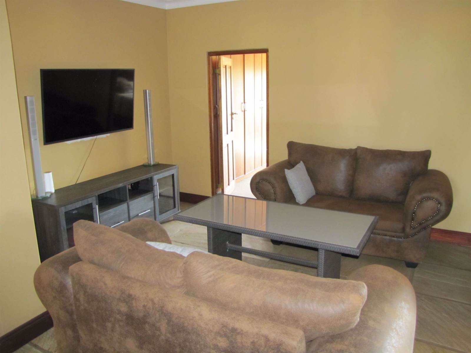 6 Bed House in Bronkhorstspruit photo number 20
