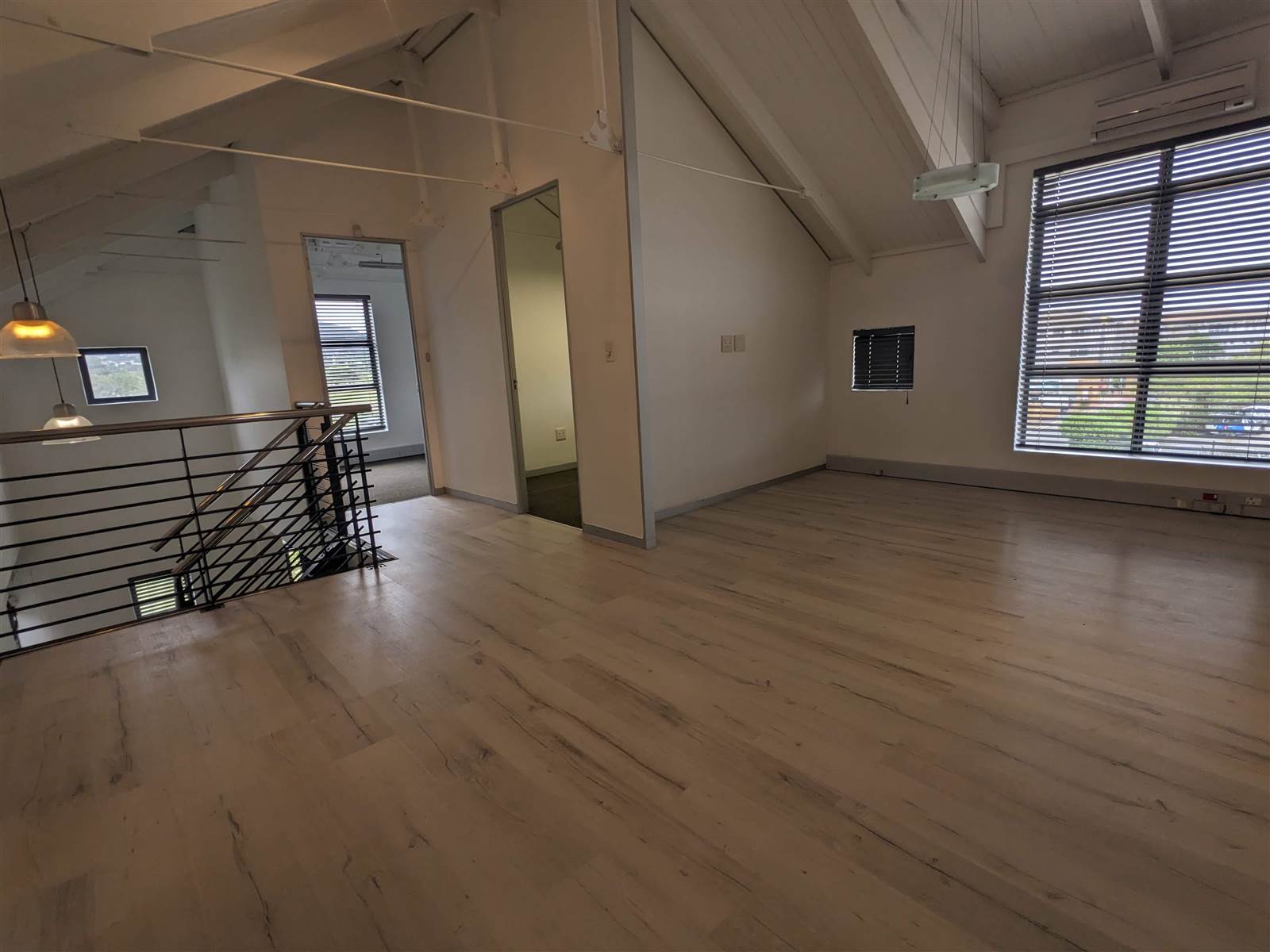 183  m² Commercial space in N1 City photo number 7