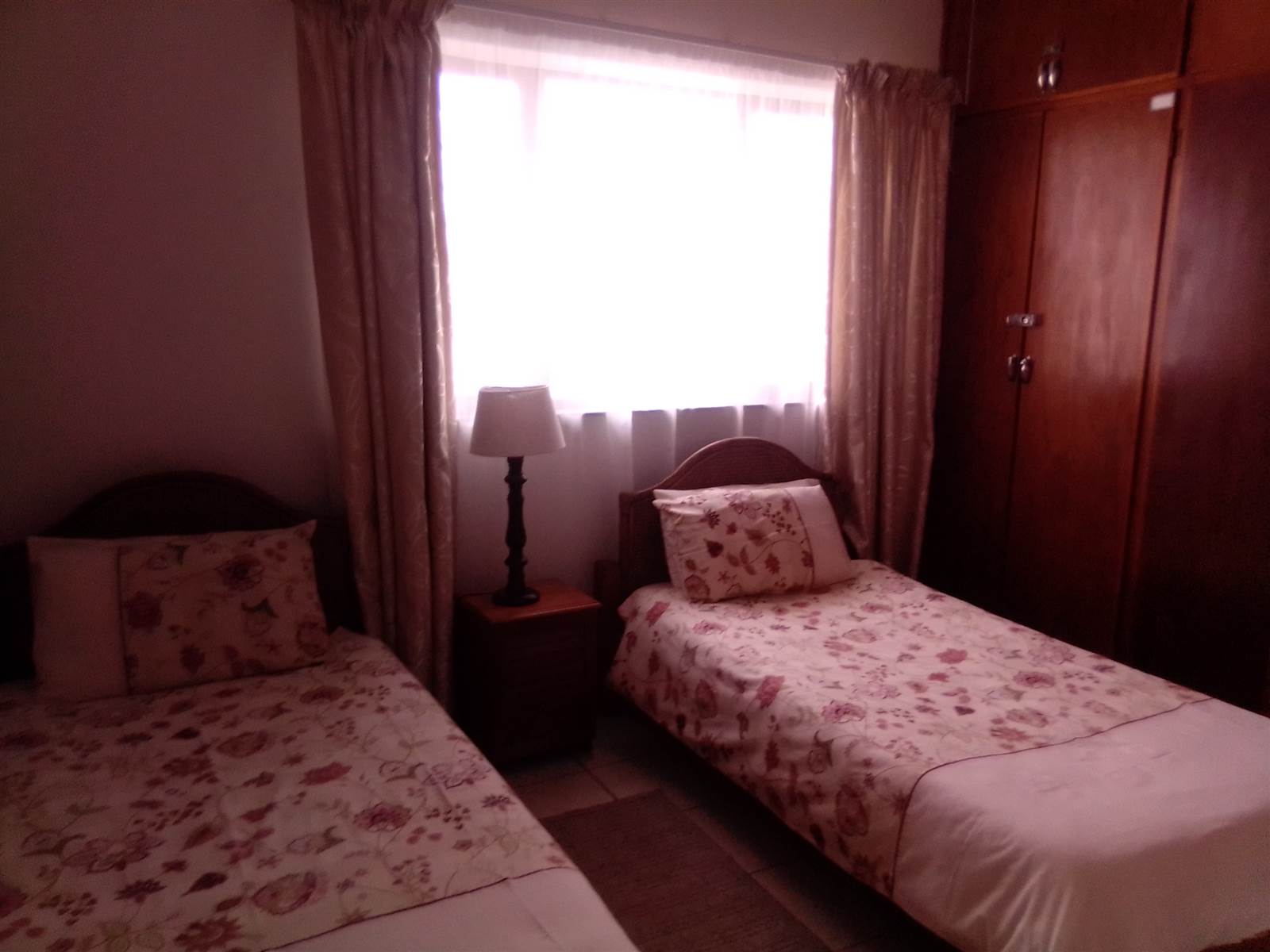 2 Bed Flat in Uvongo photo number 5