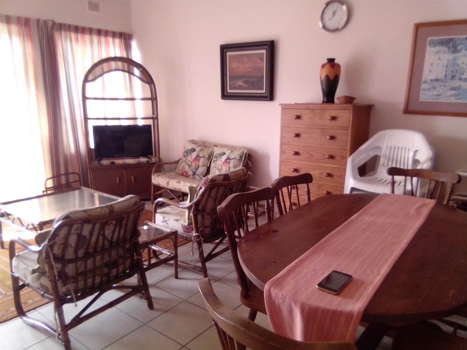2 Bed Flat in Uvongo photo number 3