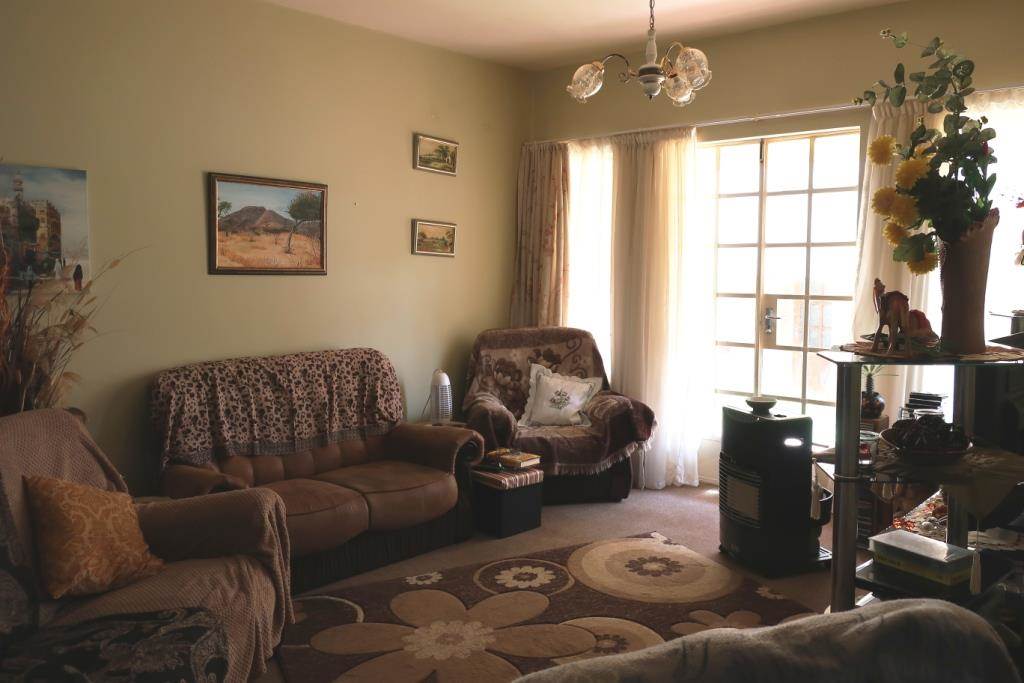 2 Bed House in Parys photo number 3