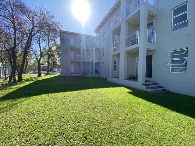 1 Bed Apartment in Klein Parys photo number 1