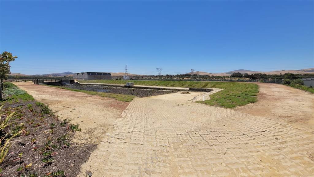 1651 m² Land available in Parklands photo number 1