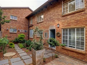 3 Bed Townhouse in Val de Grace