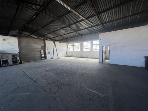 1 000  m² Industrial space