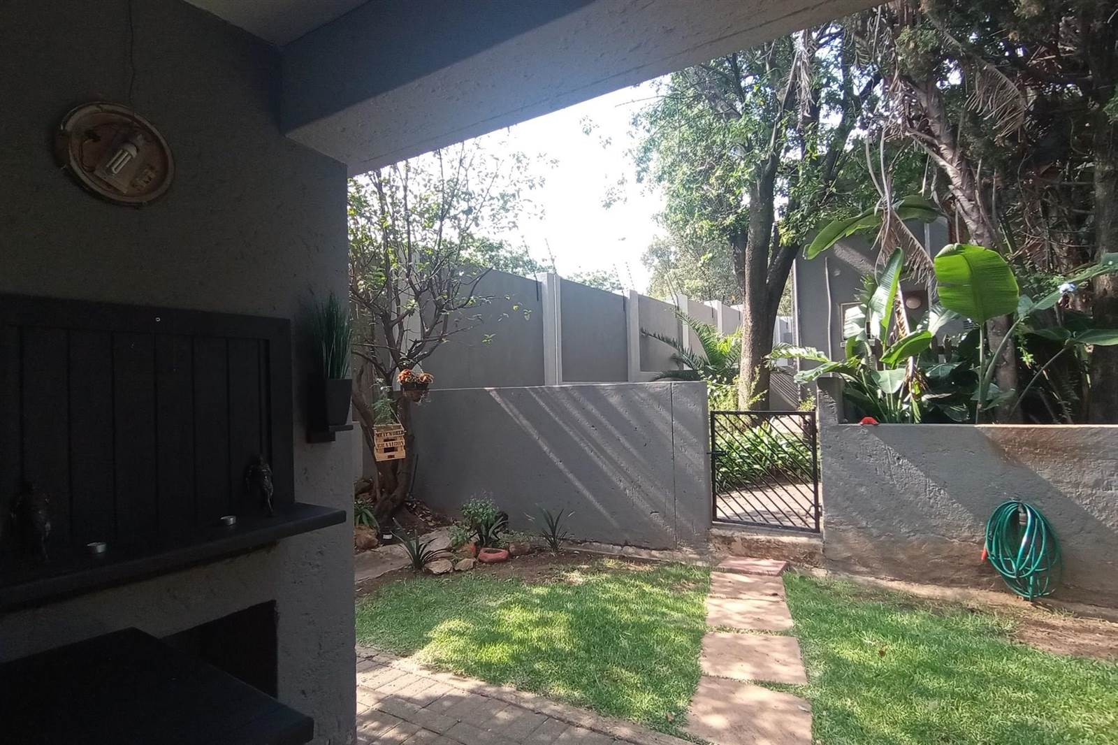1 Bed Apartment in Elandsfontein AH photo number 16