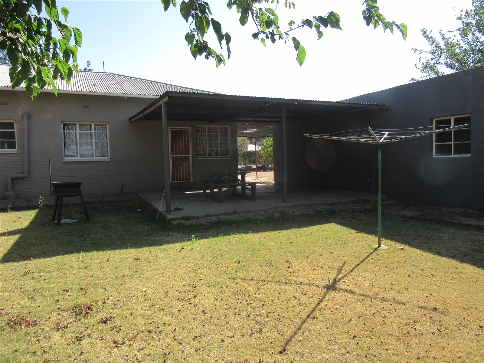 3 Bed House in Vryburg photo number 16