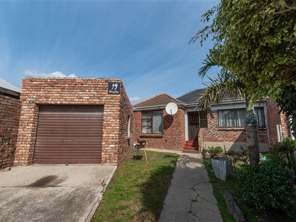 3 Bedroom House 3 Bedroom House