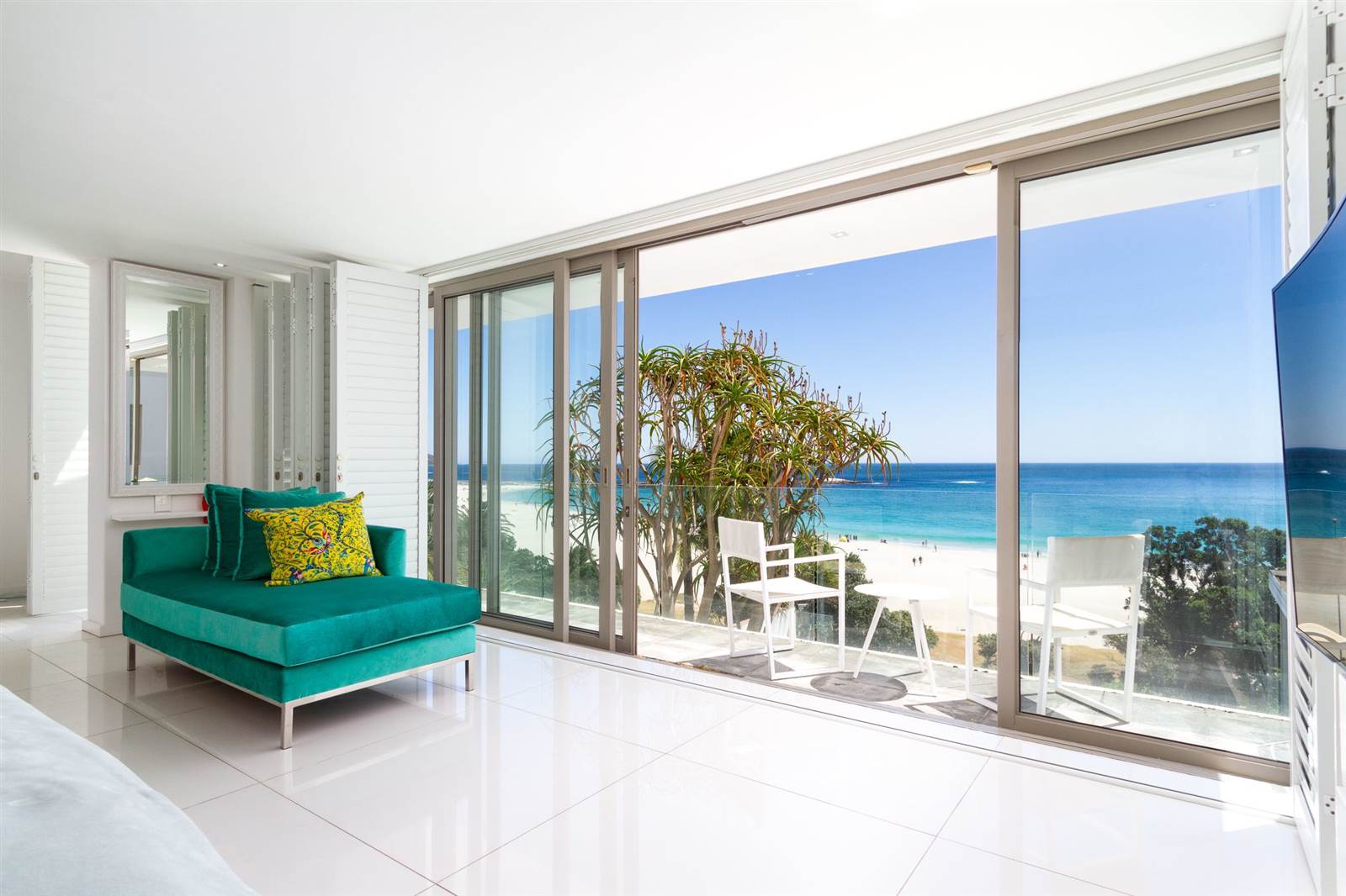 4 Bed Apartment in Camps Bay photo number 15