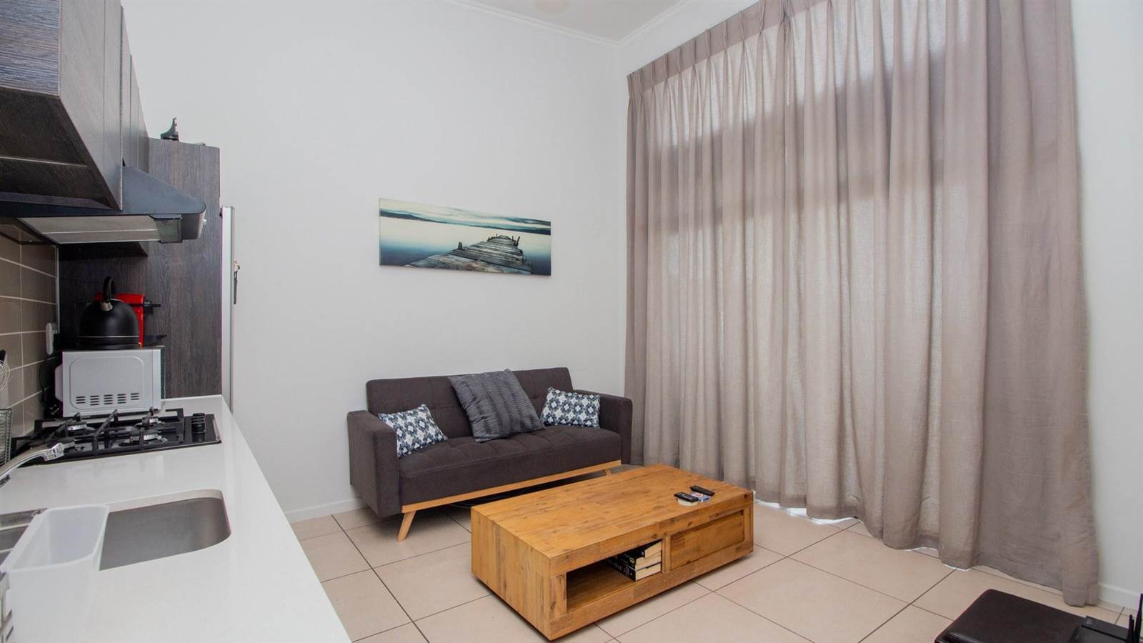 1 Bed Apartment in Fourways photo number 4