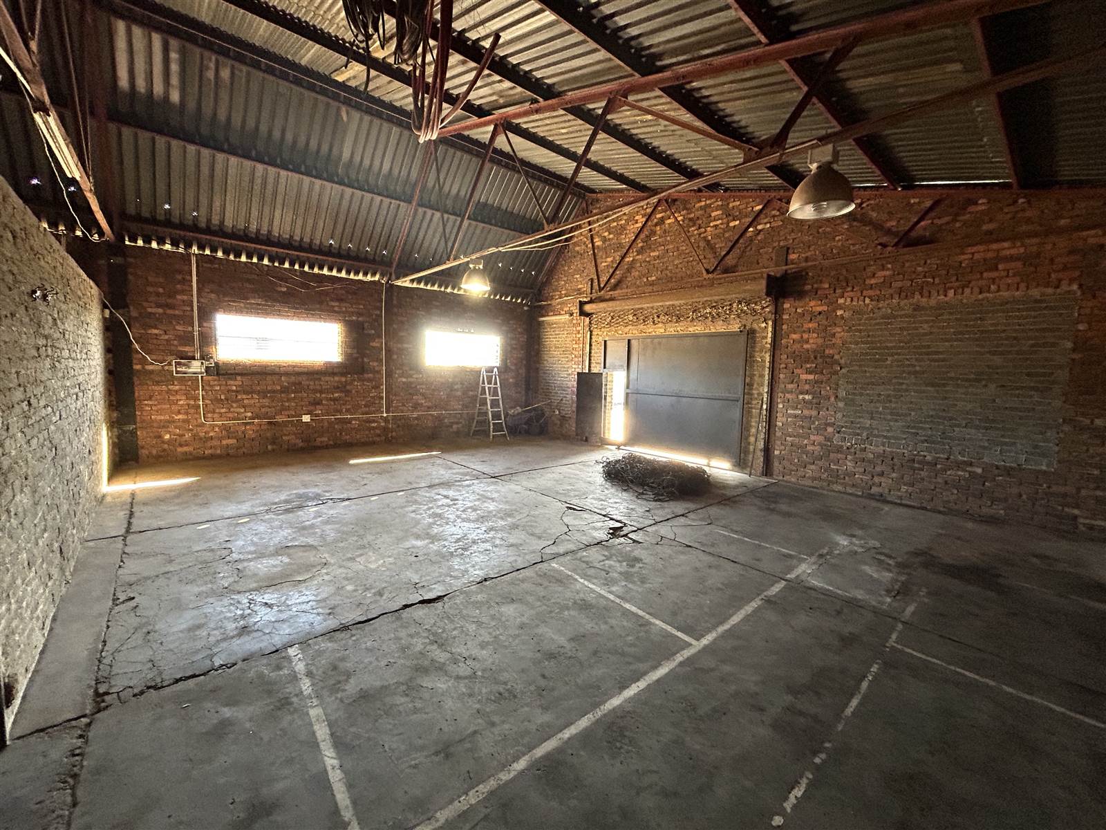 570  m² Industrial space in Pomona photo number 4