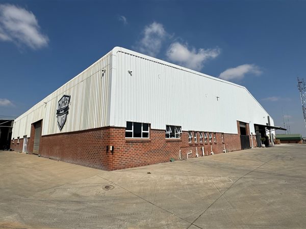 870  m² Industrial space