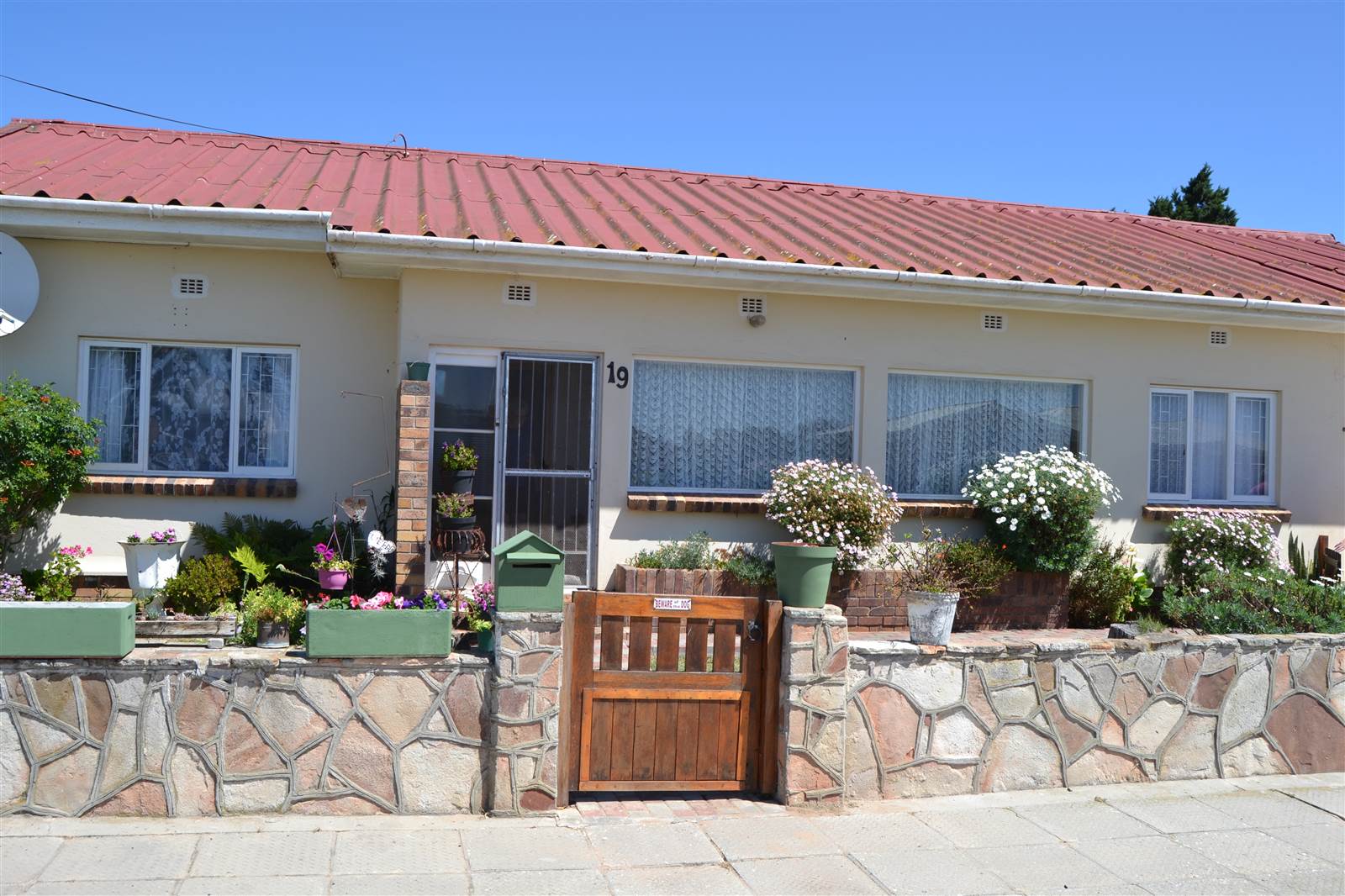 7 Bed House in Lamberts Bay photo number 1