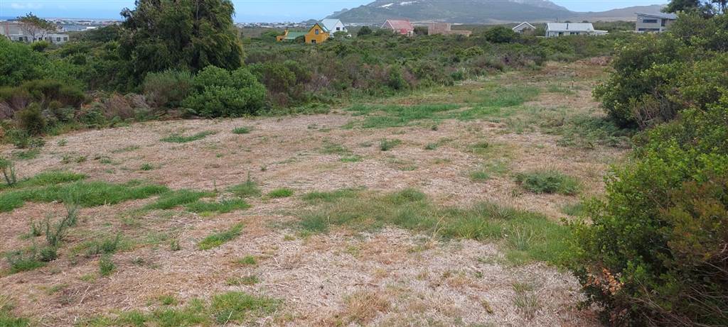 7727 m² Land available in Bettys Bay photo number 9
