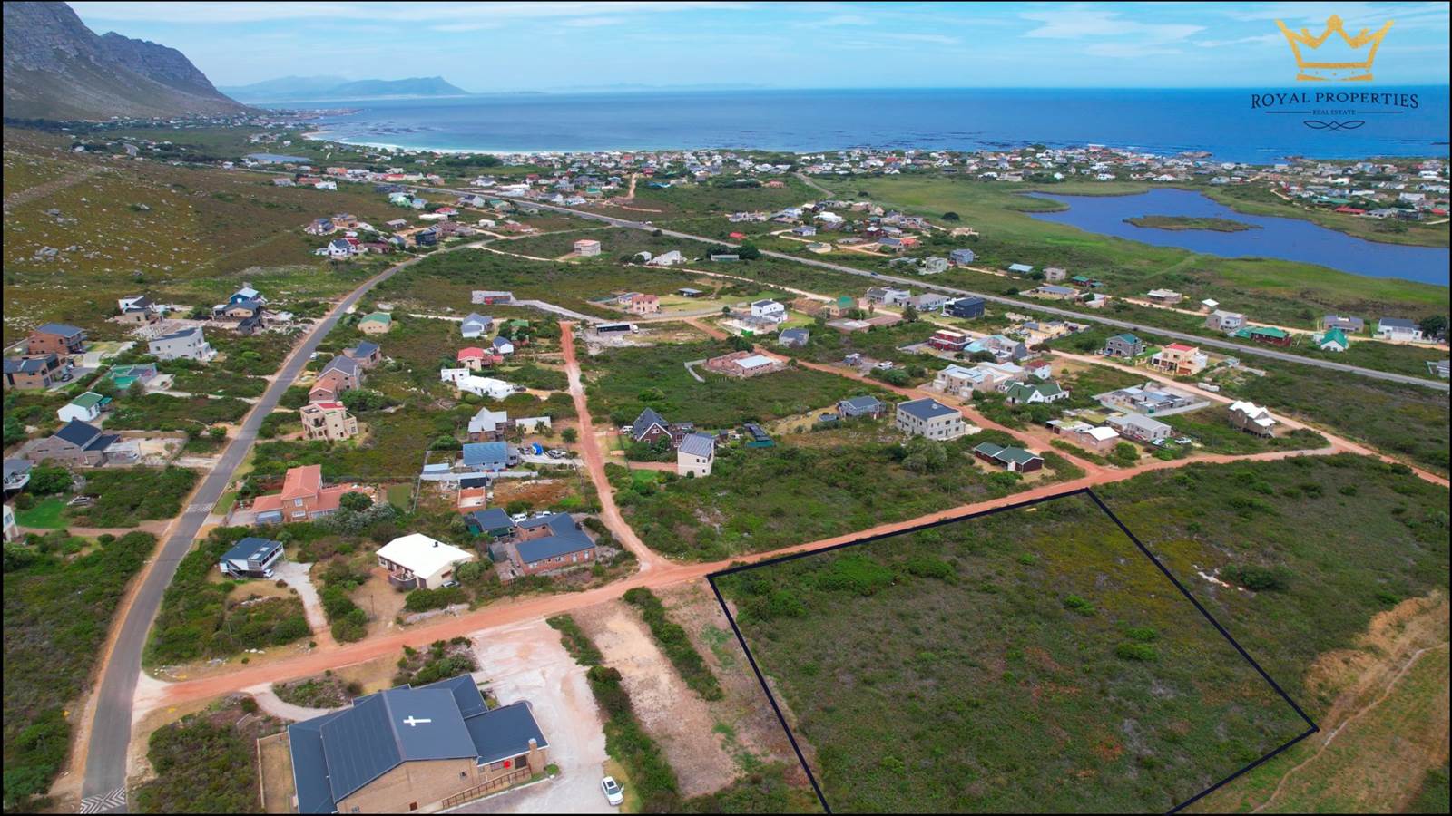 7727 m² Land available in Bettys Bay photo number 1