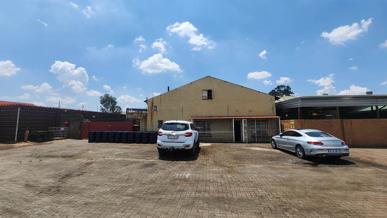 231  m² Industrial space in Jet Park photo number 1