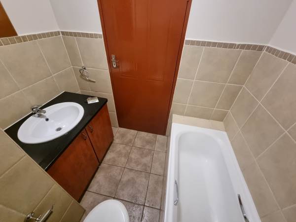 2 Bed Apartment in Magalieskruin photo number 22