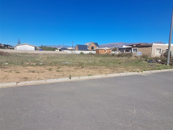 696 m² Land 696 m² Land