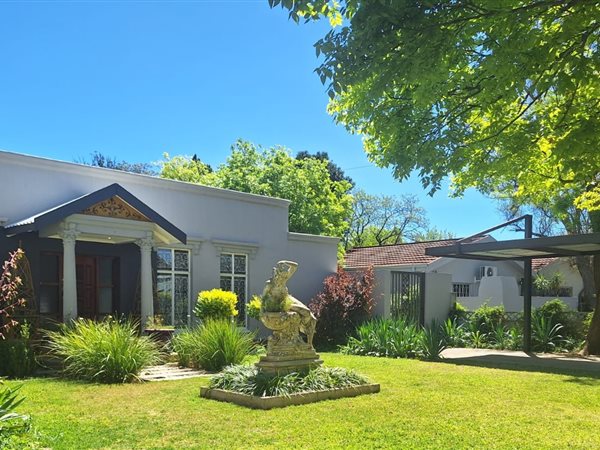 4 Bedroom House 4 Bedroom House