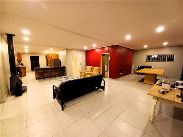 4 Bedroom House 4 Bedroom House