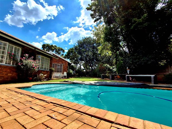 3 Bedroom House 3 Bedroom House