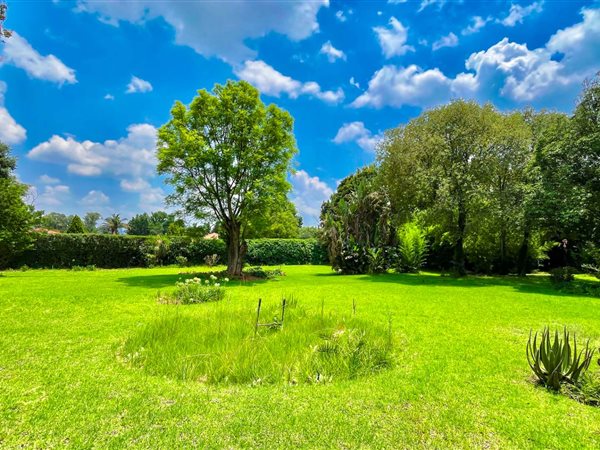 5245 m² Land available in Waverley