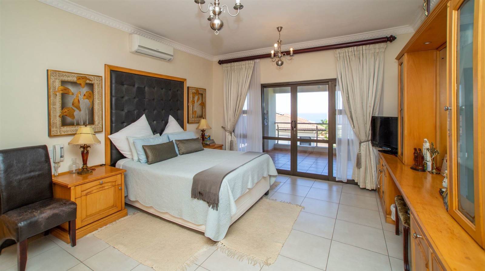 6 Bed House in Umhlanga Rocks photo number 24