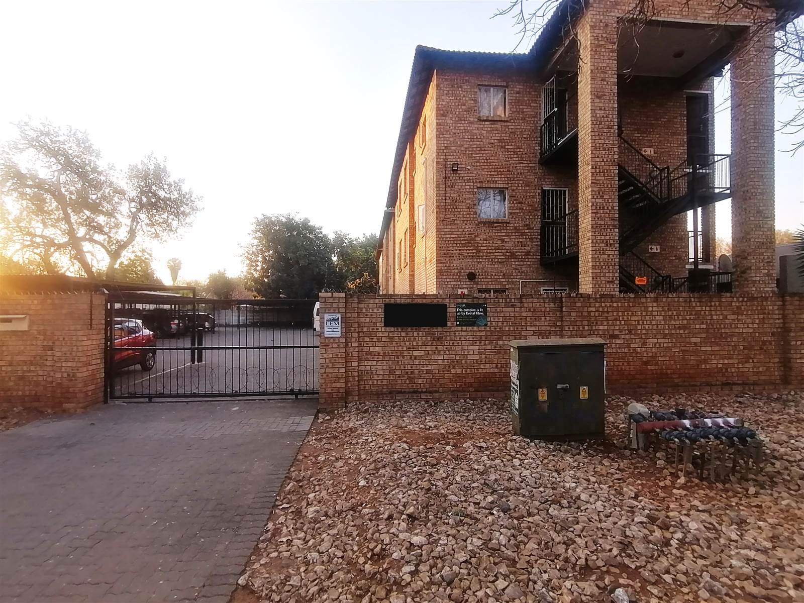 2 Bed Flat in Rustenburg Central photo number 7