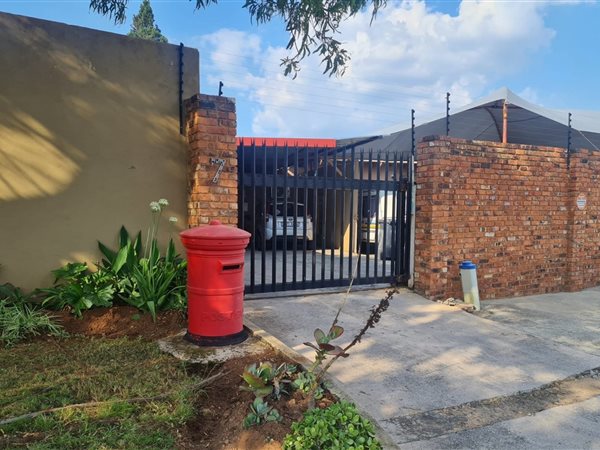3 Bedroom House 3 Bedroom House