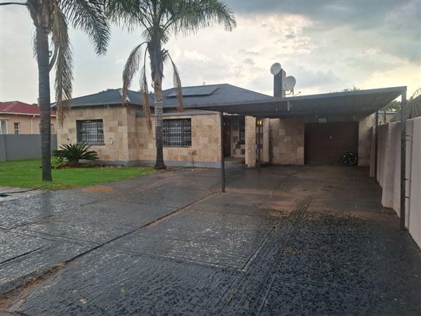 3 Bedroom House 3 Bedroom House