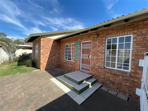 3 Bed Townhouse in Schuinshoogte