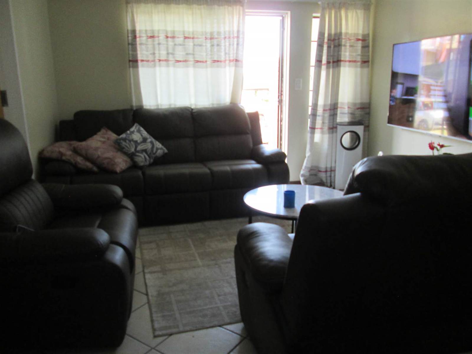 2 Bed Apartment in The Orchards photo number 30