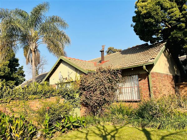 4 Bedroom House 4 Bedroom House