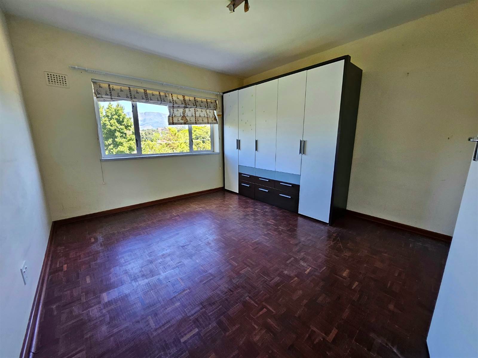 2 Bed Apartment in Wynberg Upper photo number 5